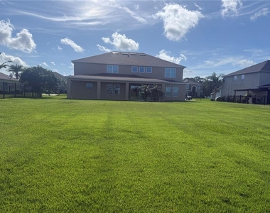 3128 Amalfi Drive - Photo Thumbnail 30