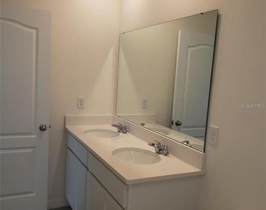 1670 Rock Elm Road - Photo Thumbnail 15