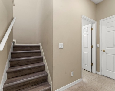 868 Stonechase Lane - Photo Thumbnail 15