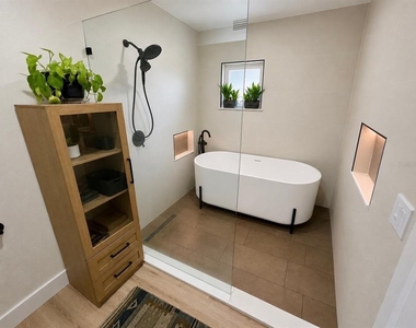 8 E Cypress Street - Photo Thumbnail 6