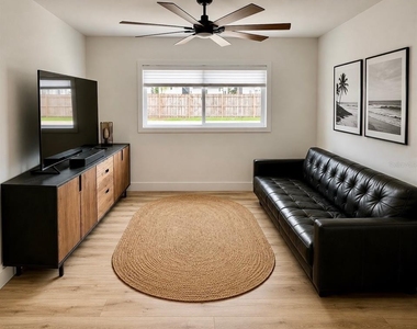 8 E Cypress Street - Photo Thumbnail 4