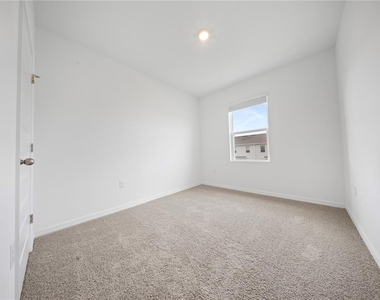 4302 Butterscotch Circle - Photo Thumbnail 6