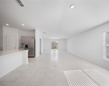 501 Sea Turtle Lane - Photo Thumbnail 2