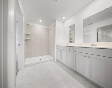 501 Sea Turtle Lane - Photo Thumbnail 11