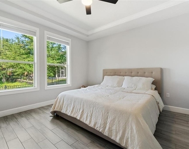 5312 Tattinger Lane - Photo Thumbnail 16