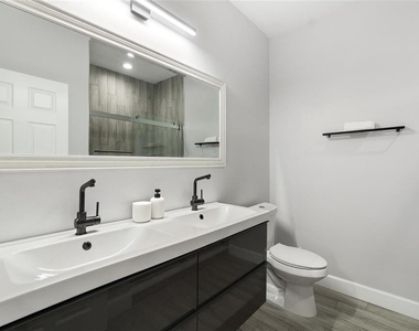 5312 Tattinger Lane - Photo Thumbnail 30