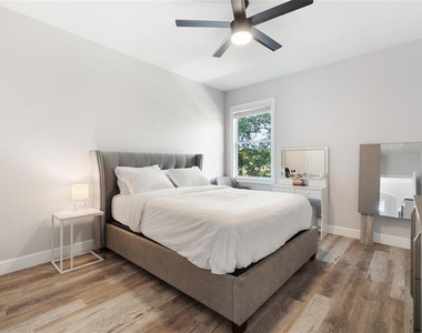 5312 Tattinger Lane - Photo Thumbnail 32