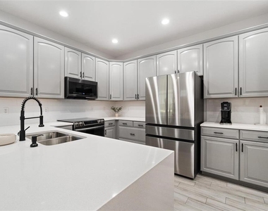 5312 Tattinger Lane - Photo Thumbnail 10