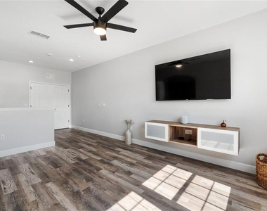 5312 Tattinger Lane - Photo Thumbnail 27