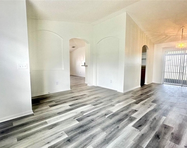 2871 Lockwood Boulevard - Photo Thumbnail 6