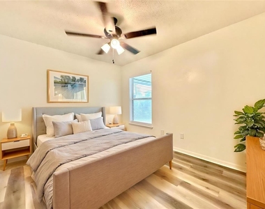 2871 Lockwood Boulevard - Photo Thumbnail 16