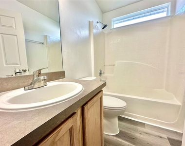 2871 Lockwood Boulevard - Photo Thumbnail 15