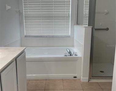 5418 Frederick Lake Drive - Photo Thumbnail 11