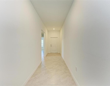 1207 Sheehan Boulevard - Photo Thumbnail 9