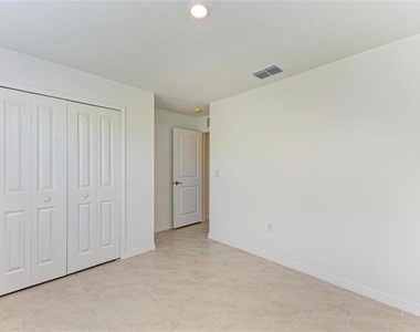 1207 Sheehan Boulevard - Photo Thumbnail 14
