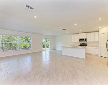 1207 Sheehan Boulevard - Photo Thumbnail 1