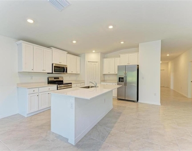 1207 Sheehan Boulevard - Photo Thumbnail 6