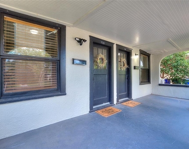 728 Johnson Avenue - Photo Thumbnail 5