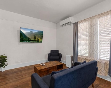 728 Johnson Avenue - Photo Thumbnail 12