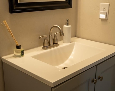 8221 Sw 13th Road - Photo Thumbnail 5