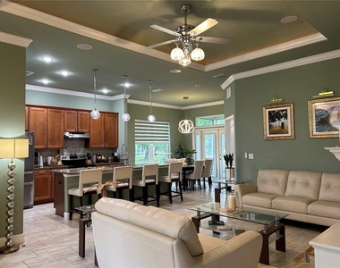 11788 Sw 30th Avenue - Photo Thumbnail 2