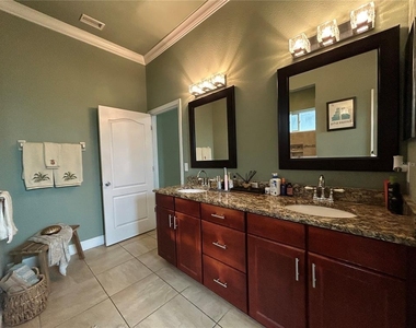 11788 Sw 30th Avenue - Photo Thumbnail 9