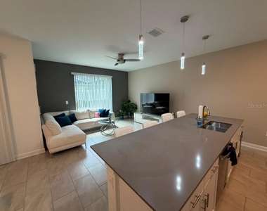 1172 Kingsbarn Street - Photo Thumbnail 2