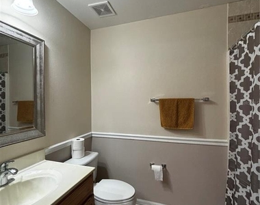 8 Botany Lane - Photo Thumbnail 10