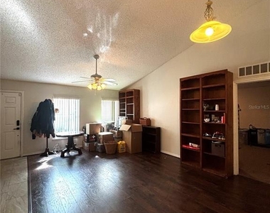 8 Botany Lane - Photo Thumbnail 4