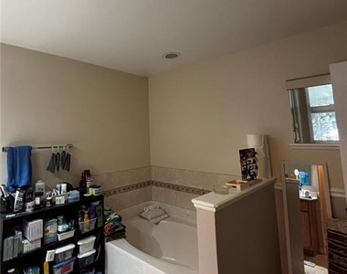 8 Botany Lane - Photo Thumbnail 6