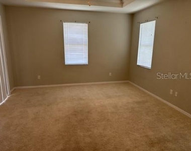 25 Ebb Drive - Photo Thumbnail 9