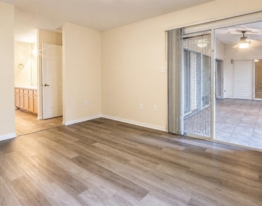 6032 Magpie Drive - Photo Thumbnail 7