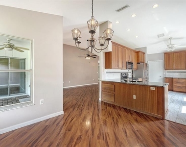 4910 6th Avenue E - Photo Thumbnail 11