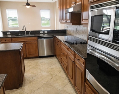 5570 Rock Dove Drive - Photo Thumbnail 11