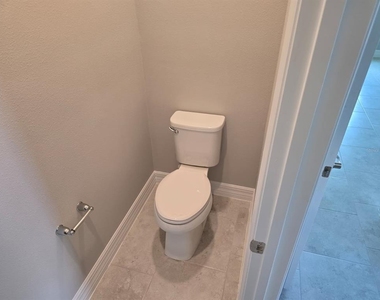 2857 Shady Avenue - Photo Thumbnail 7