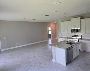 2857 Shady Avenue - Photo Thumbnail 2
