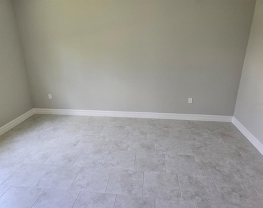 2857 Shady Avenue - Photo Thumbnail 9