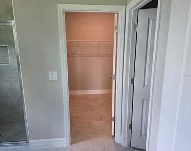 2857 Shady Avenue - Photo Thumbnail 3