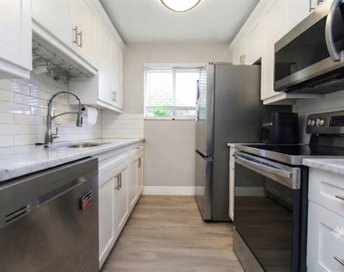 1834 Bough Avenue - Photo Thumbnail 3