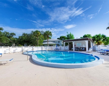 1834 Bough Avenue - Photo Thumbnail 9