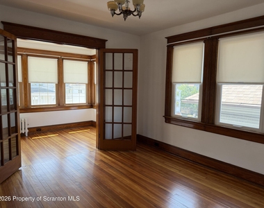 715 Hemlock Street - Photo Thumbnail 6