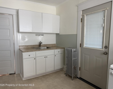 715 Hemlock Street - Photo Thumbnail 1