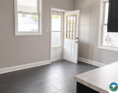 622 Locust - Photo Thumbnail 4