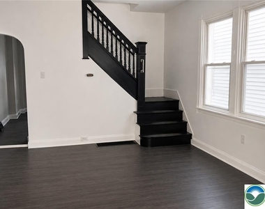 622 Locust - Photo Thumbnail 2
