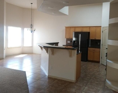 6700 Cabana Del Sol Drive - Photo Thumbnail 13
