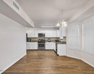 816 Dakota River Avenue - Photo Thumbnail 5