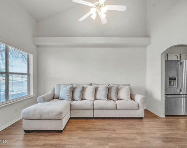 816 Dakota River Avenue - Photo Thumbnail 3
