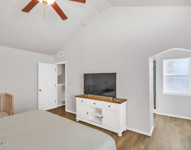 816 Dakota River Avenue - Photo Thumbnail 8