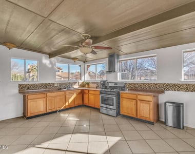816 Dakota River Avenue - Photo Thumbnail 14