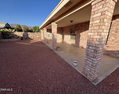 7115 Oval Rock Drive - Photo Thumbnail 25